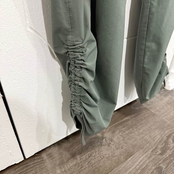Athleta Green Aspire Ankle Pant - Picture 4 of 14